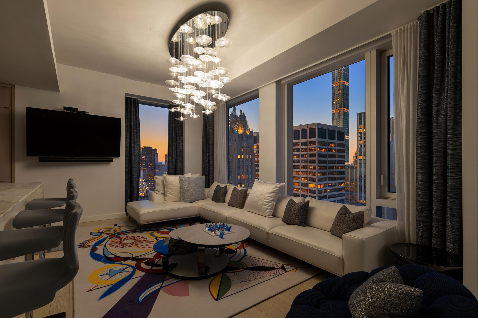 138 E 50TH Street 53