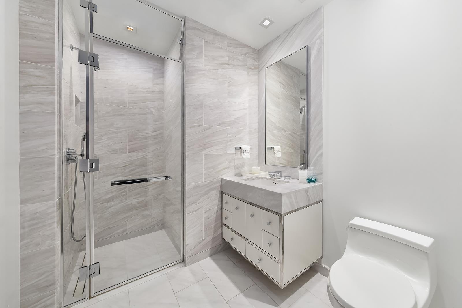 138 E 50TH Street 53