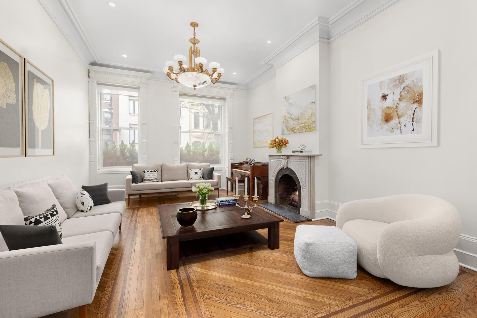 128 E 92ND Street