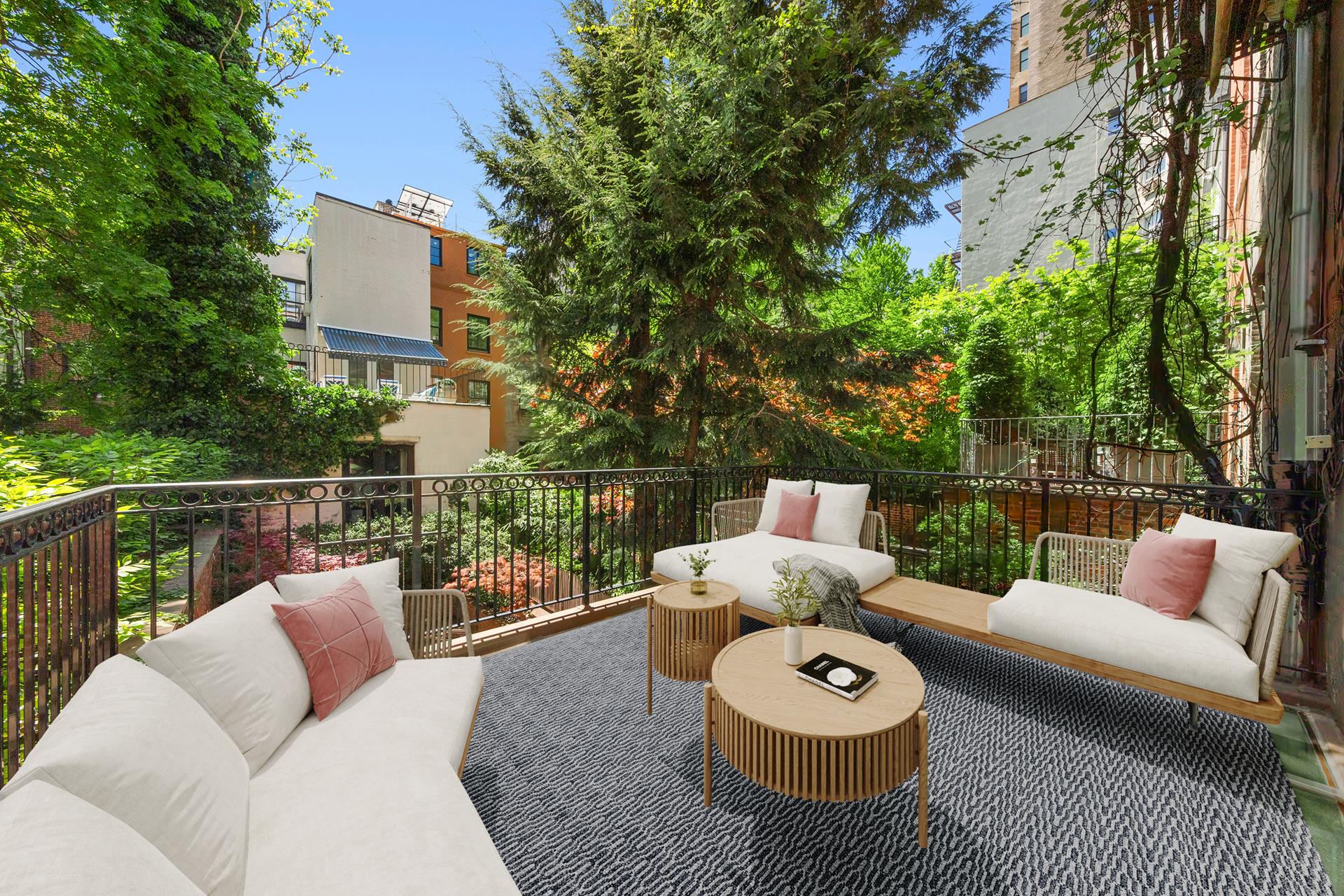 128 E 92ND Street