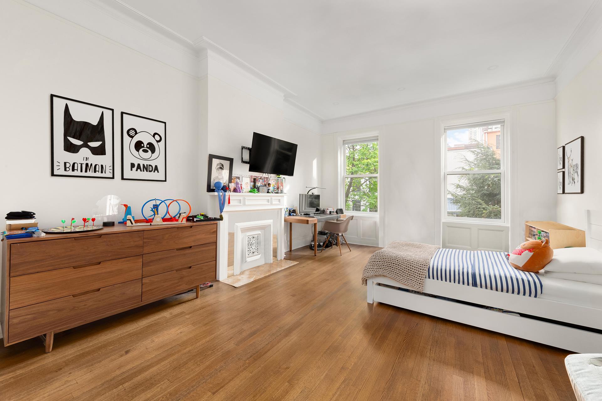 128 E 92ND Street