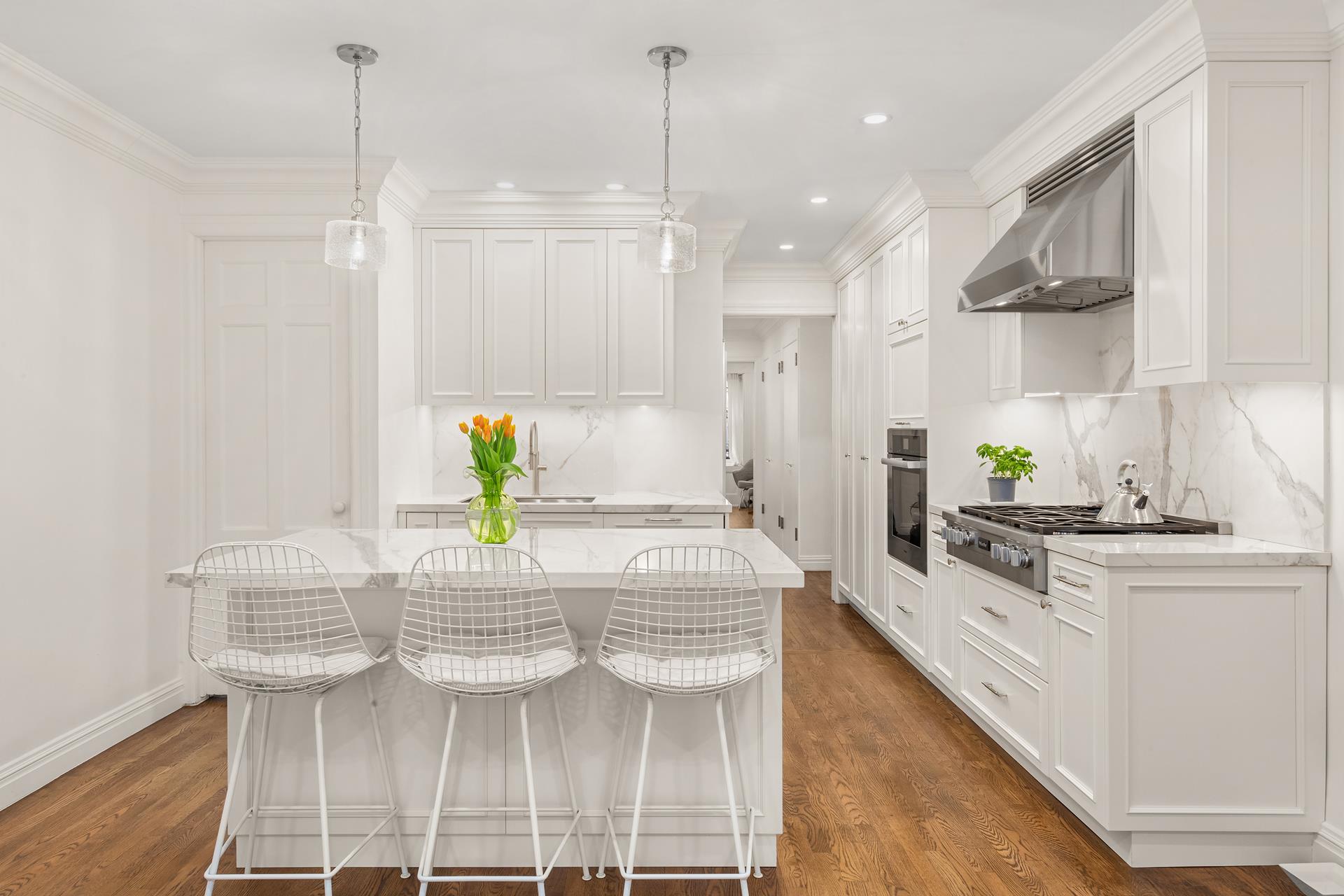 128 E 92ND Street