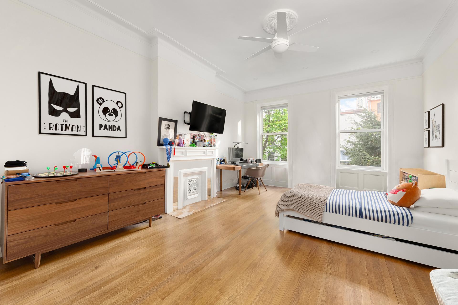 128 E 92ND Street