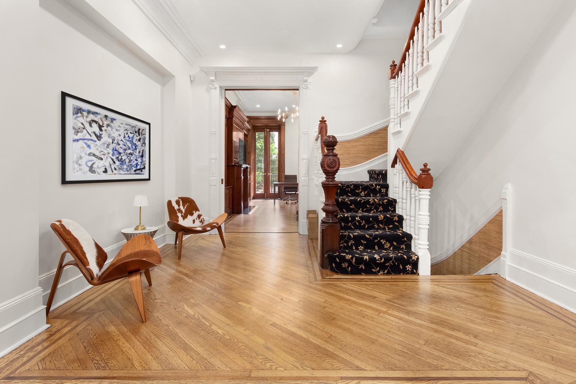 128 E 92ND Street