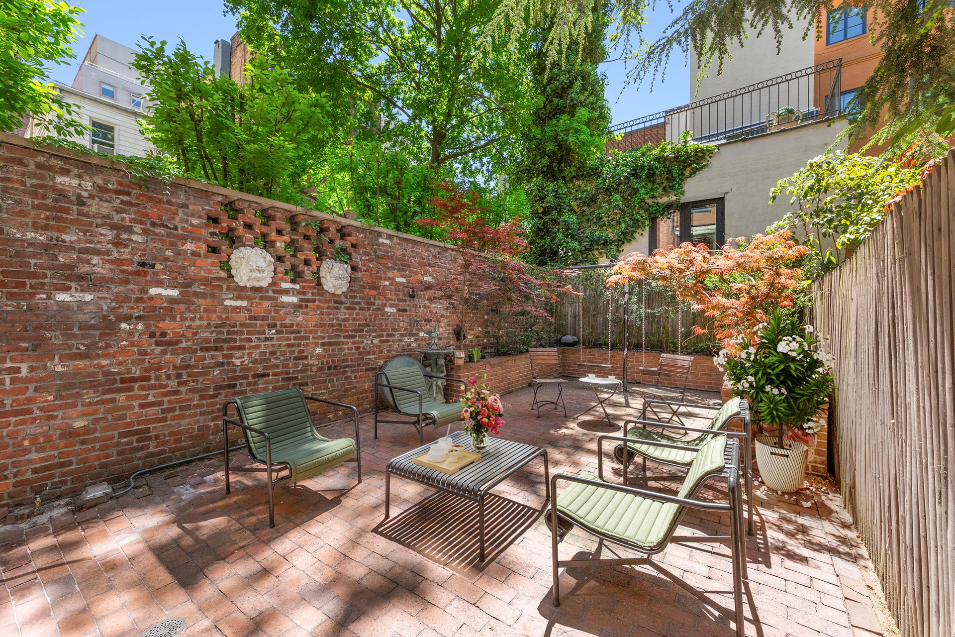 128 E 92ND Street