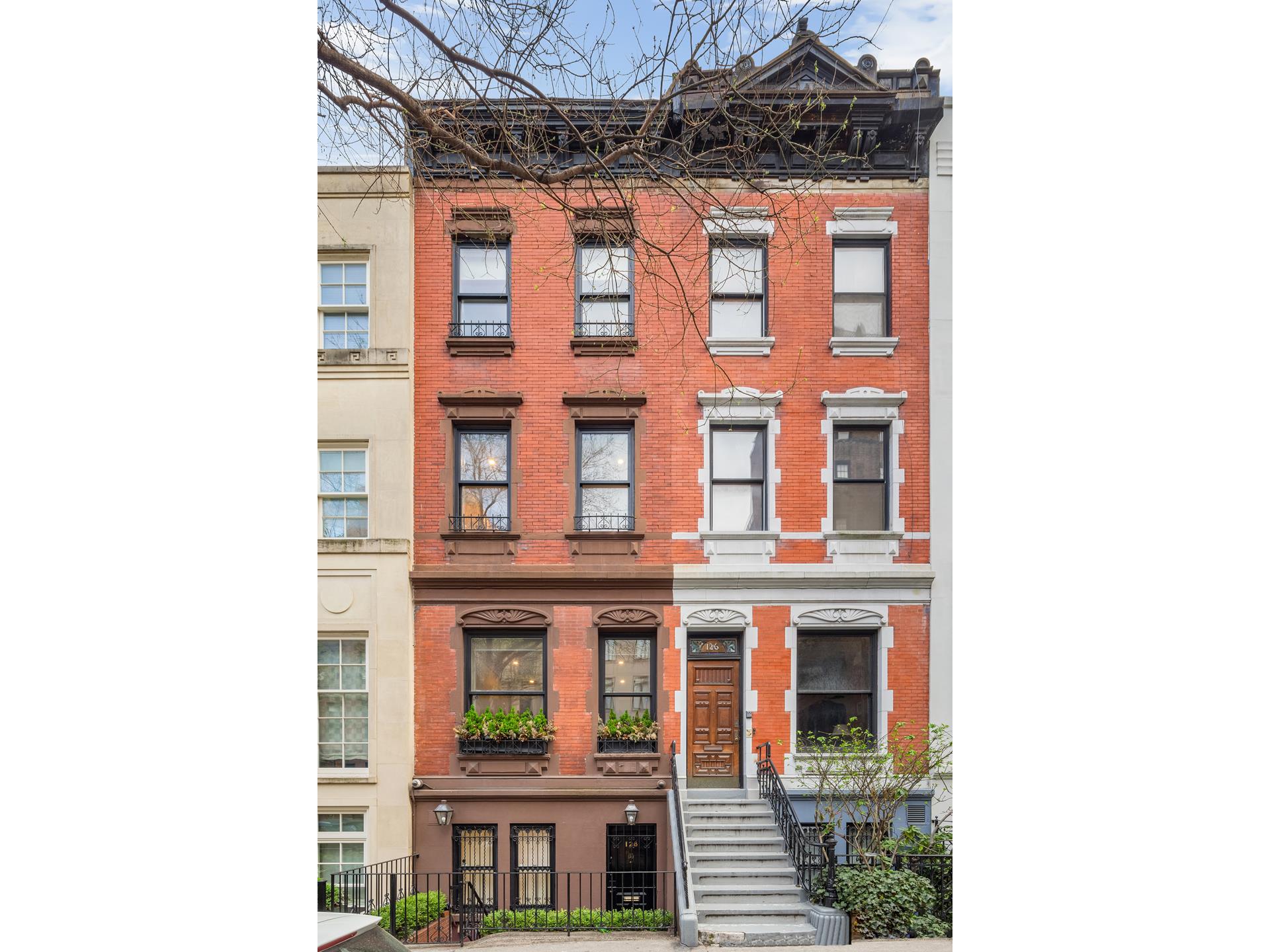 128 E 92ND Street