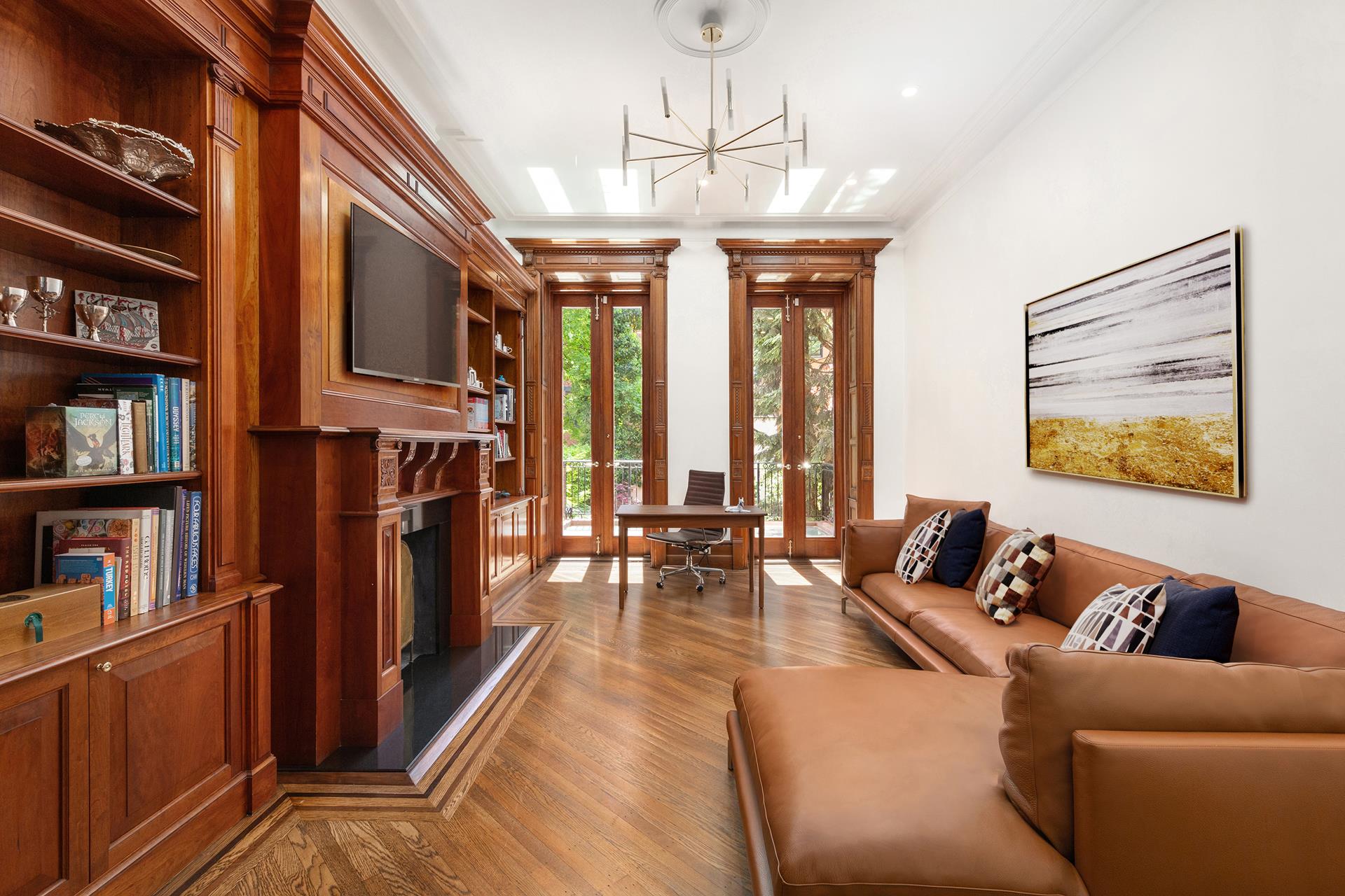 128 E 92ND Street