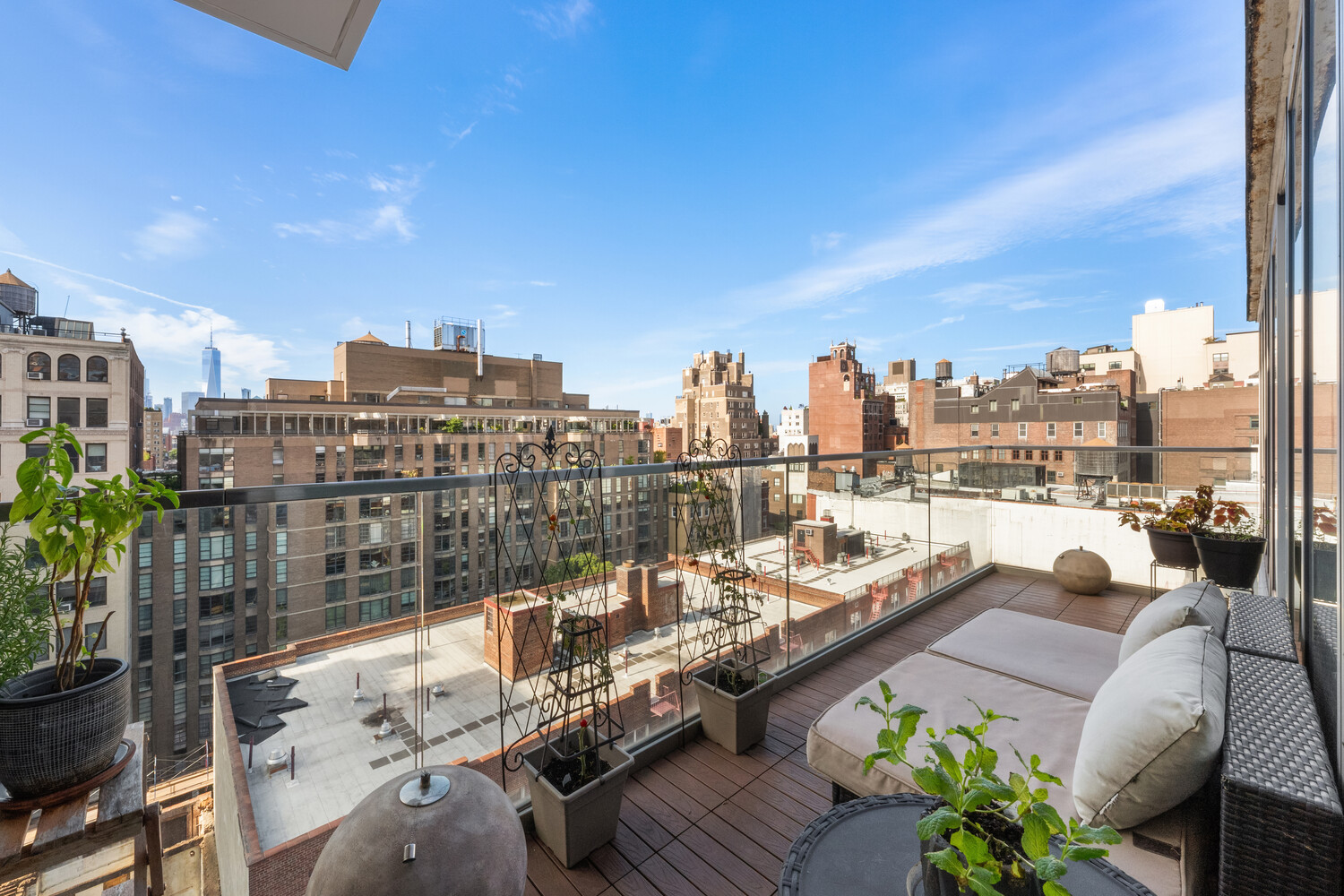 14 W 14TH Street PHB