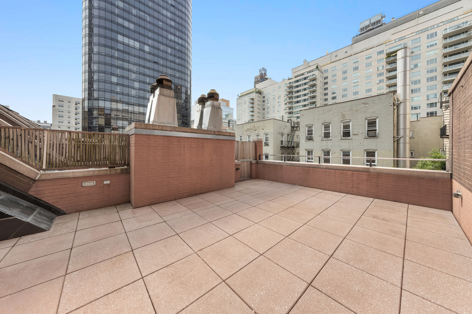 238 E 67TH Street TH