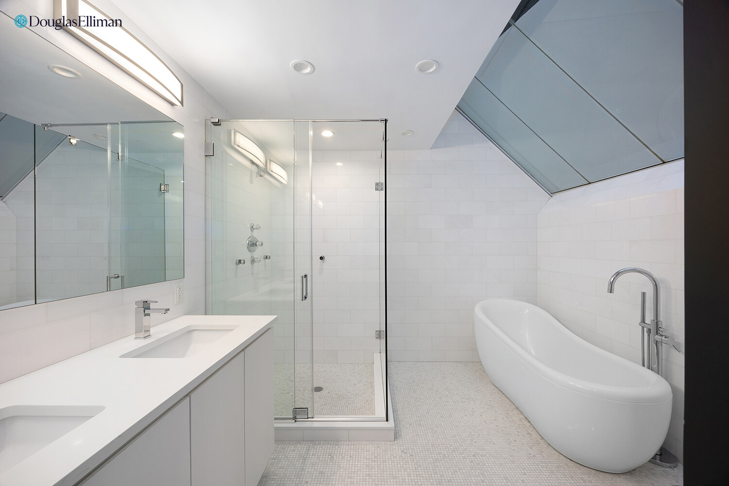 238 E 67TH Street TH