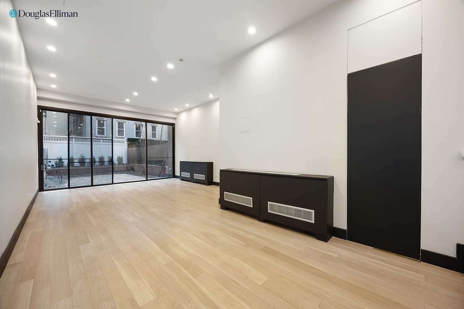 238 E 67TH Street TH