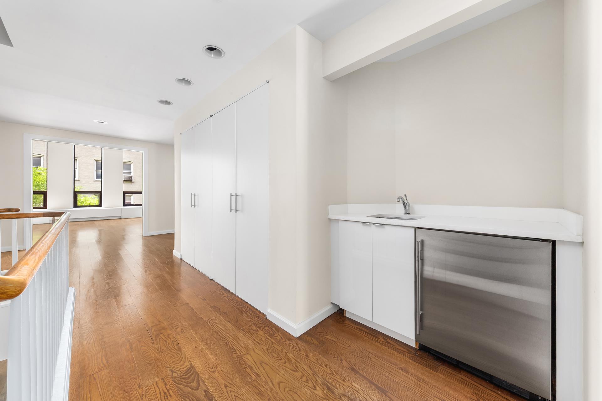 232 E 67TH Street MAISONETTE