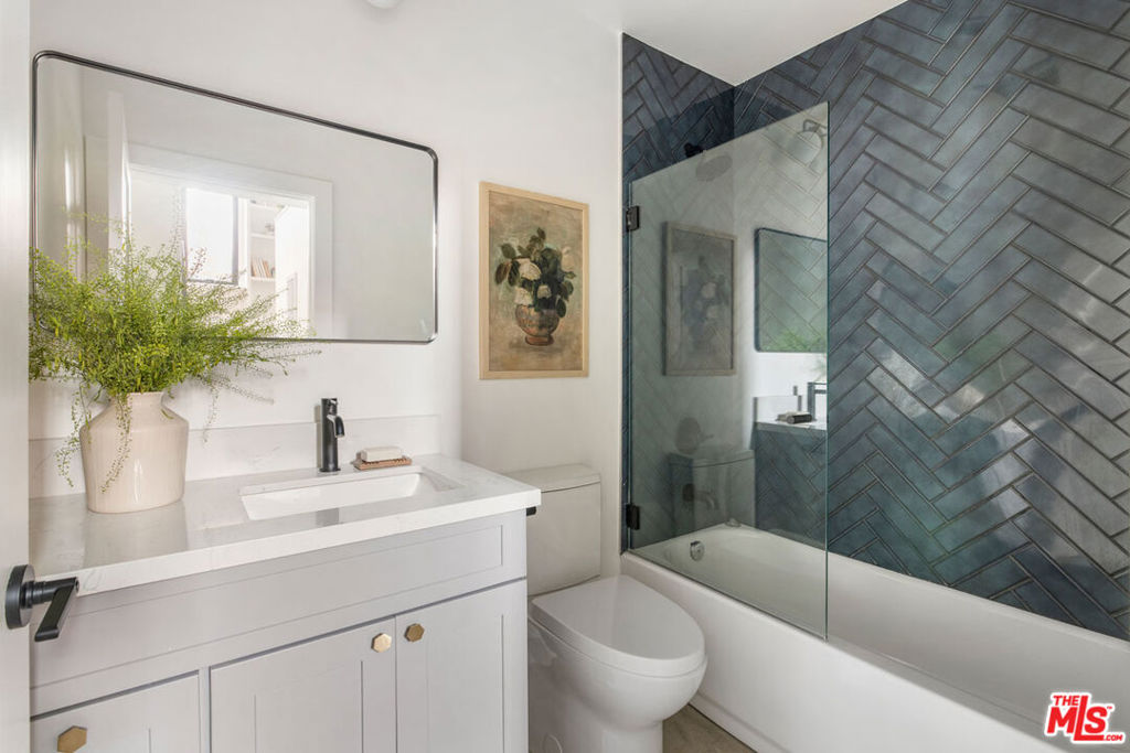 1338 Mccollum Street