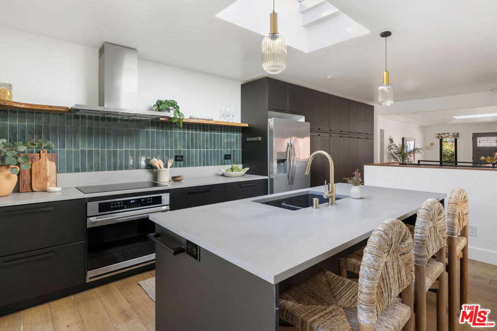 1338 Mccollum Street