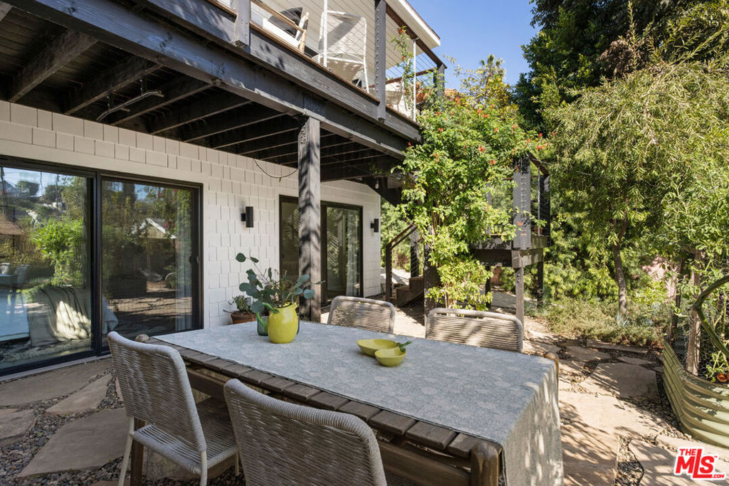 1338 Mccollum Street