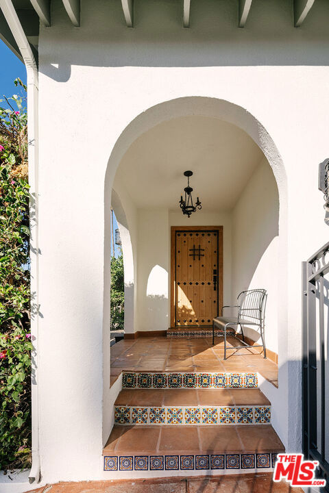 1334 Coronado Terrace