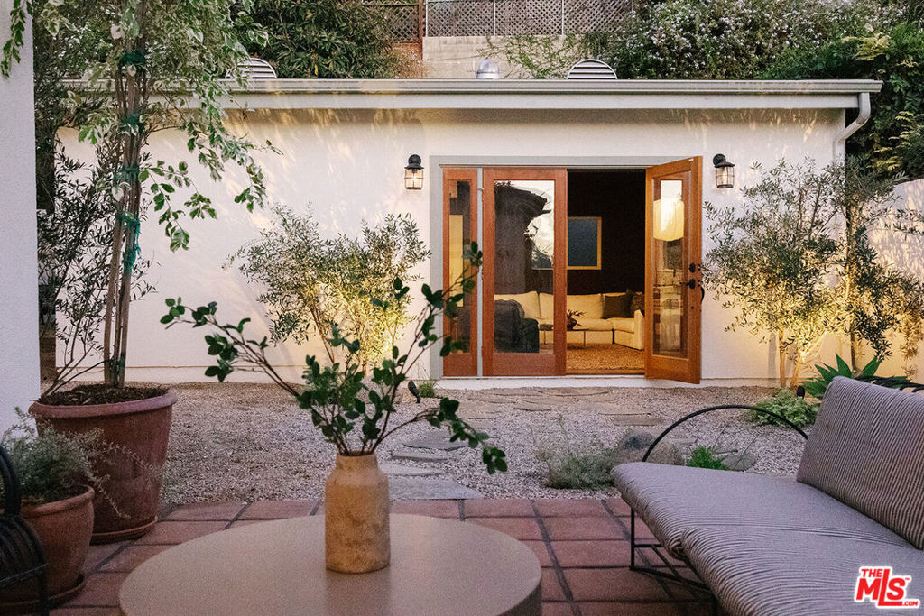 1334 Coronado Terrace