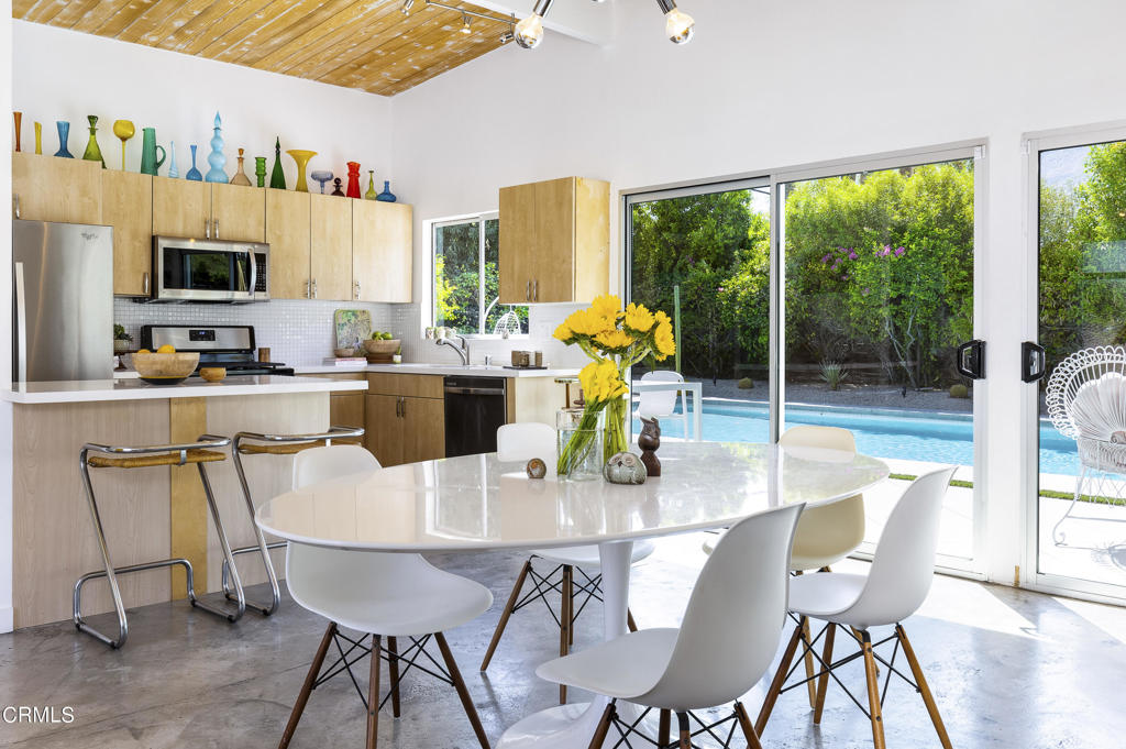 225 N Orchid Tree Lane Lane