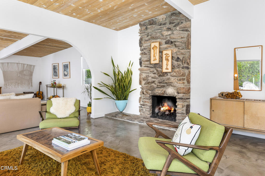 225 N Orchid Tree Lane Lane