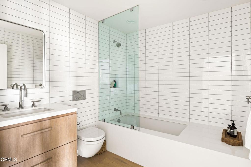 11210 Briarcliff Lane