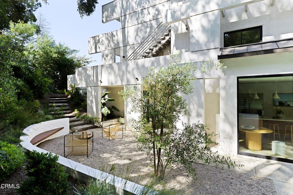 11210 Briarcliff Lane