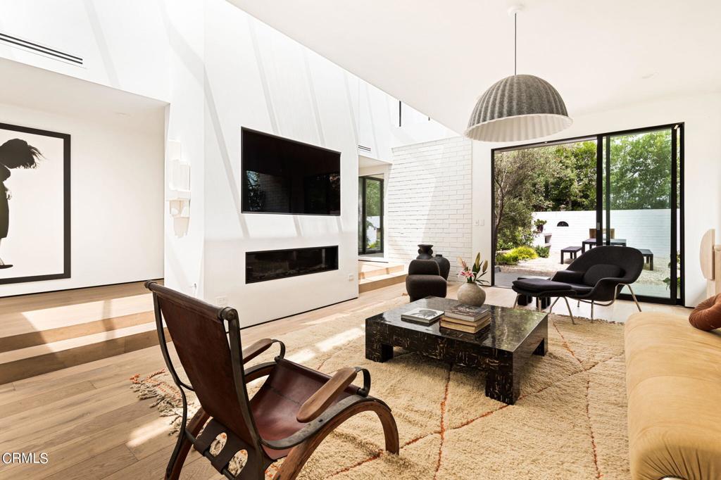 11210 Briarcliff Lane