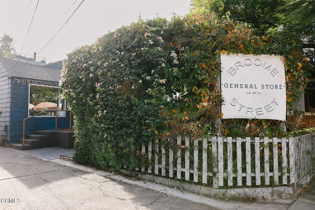 2753 Waverly Drive 302