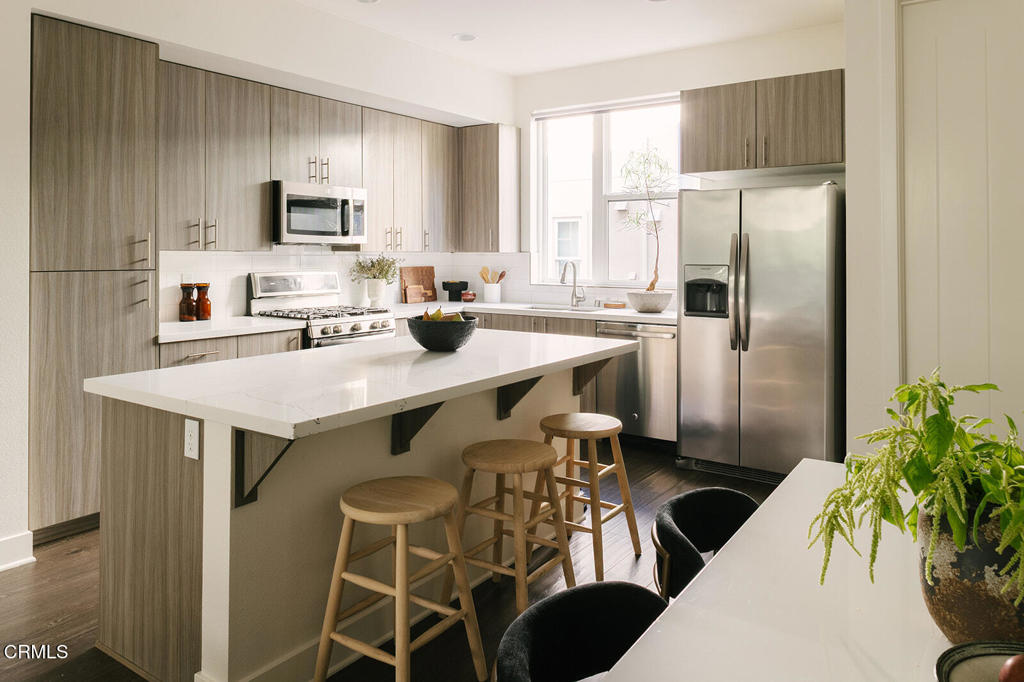 2753 Waverly Drive 302