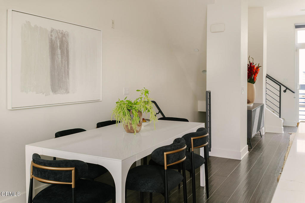 2753 Waverly Drive 302