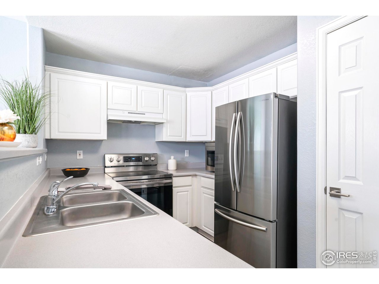 2212 Devonshire Ct