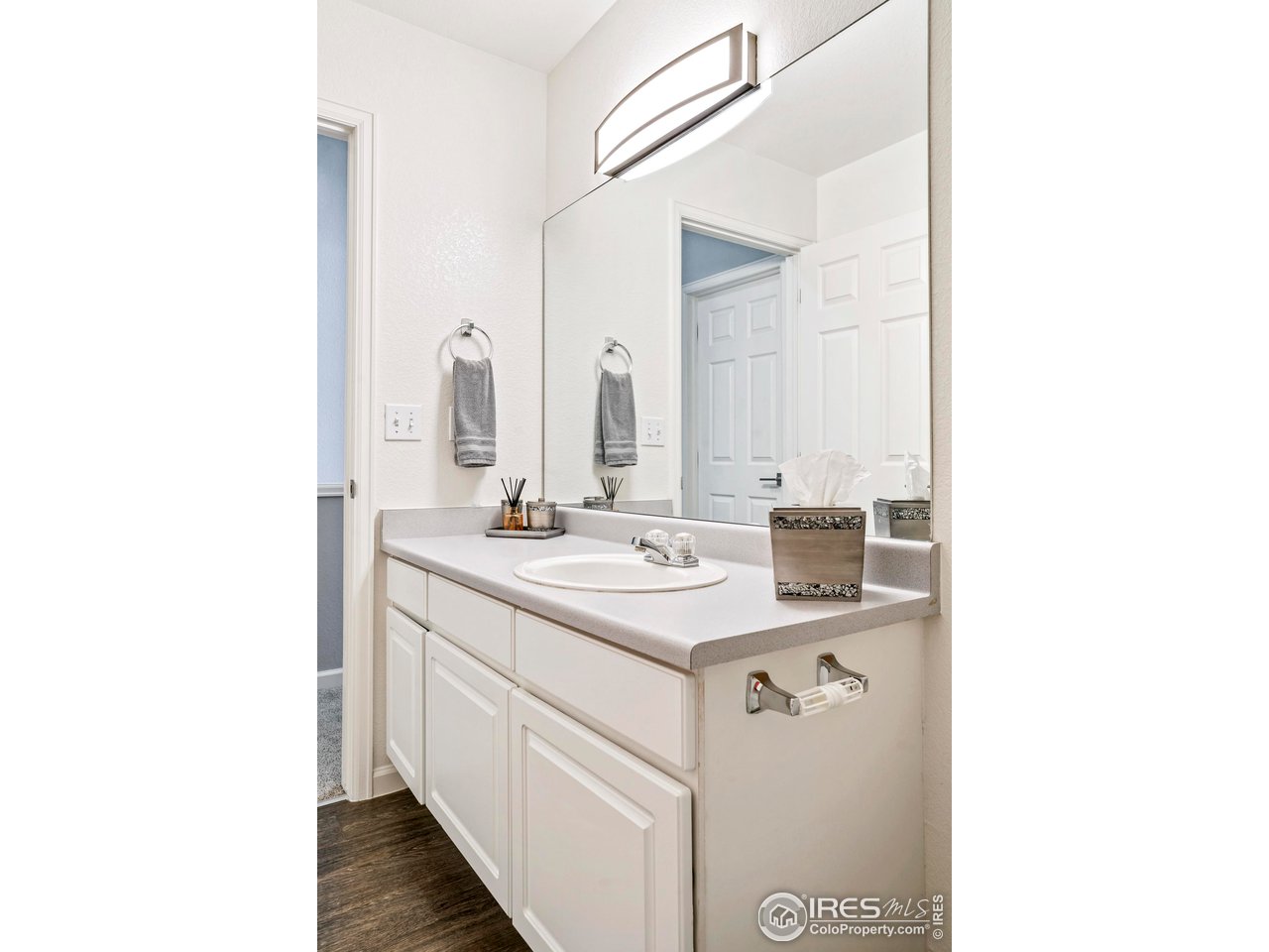 2212 Devonshire Ct