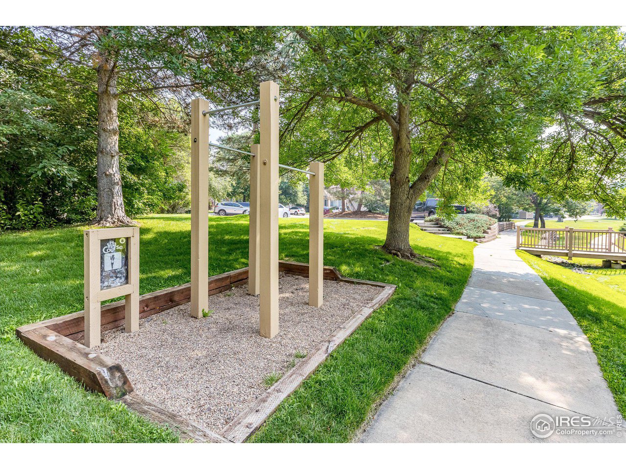 4767 White Rock Cir E