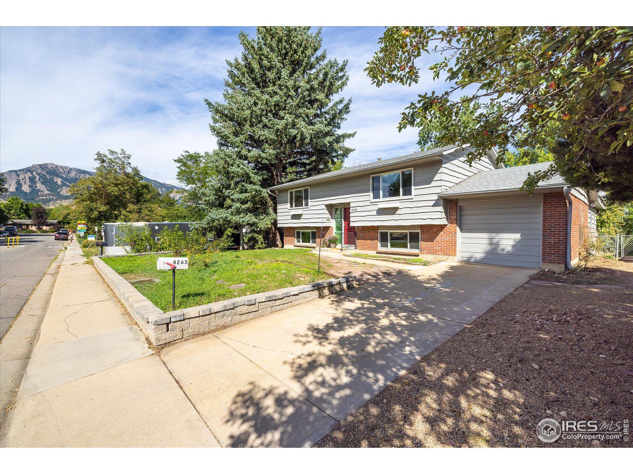 4265 Grinnell Ave