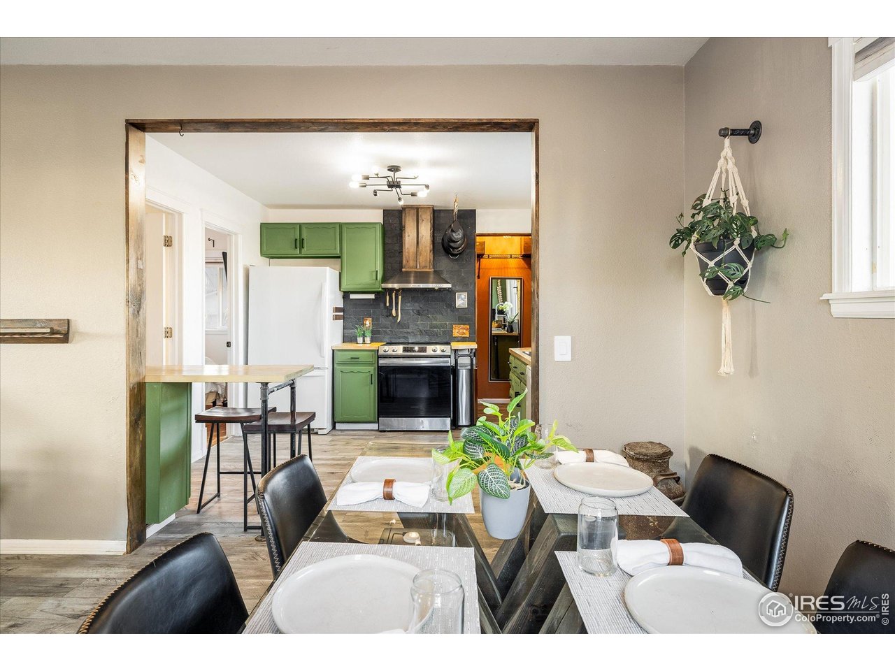 245 2nd St