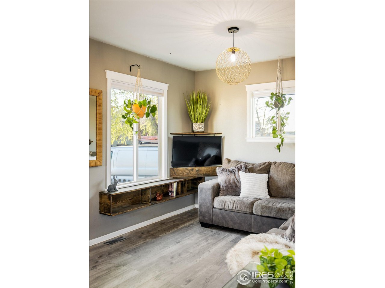 245 2nd St