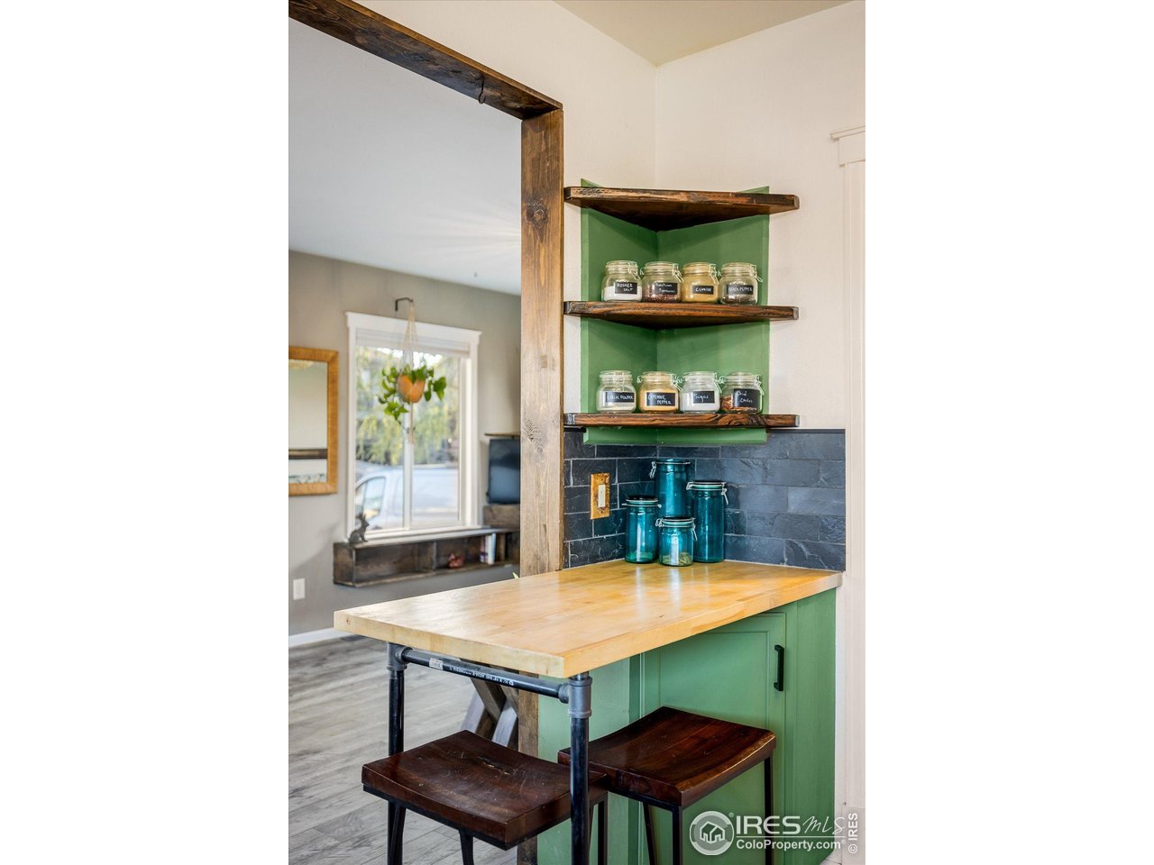245 2nd St