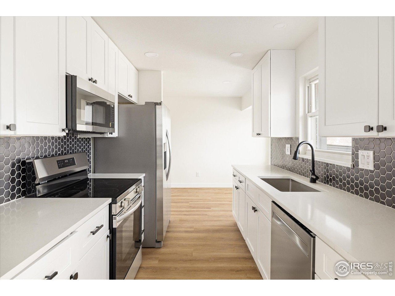515 1st Ave