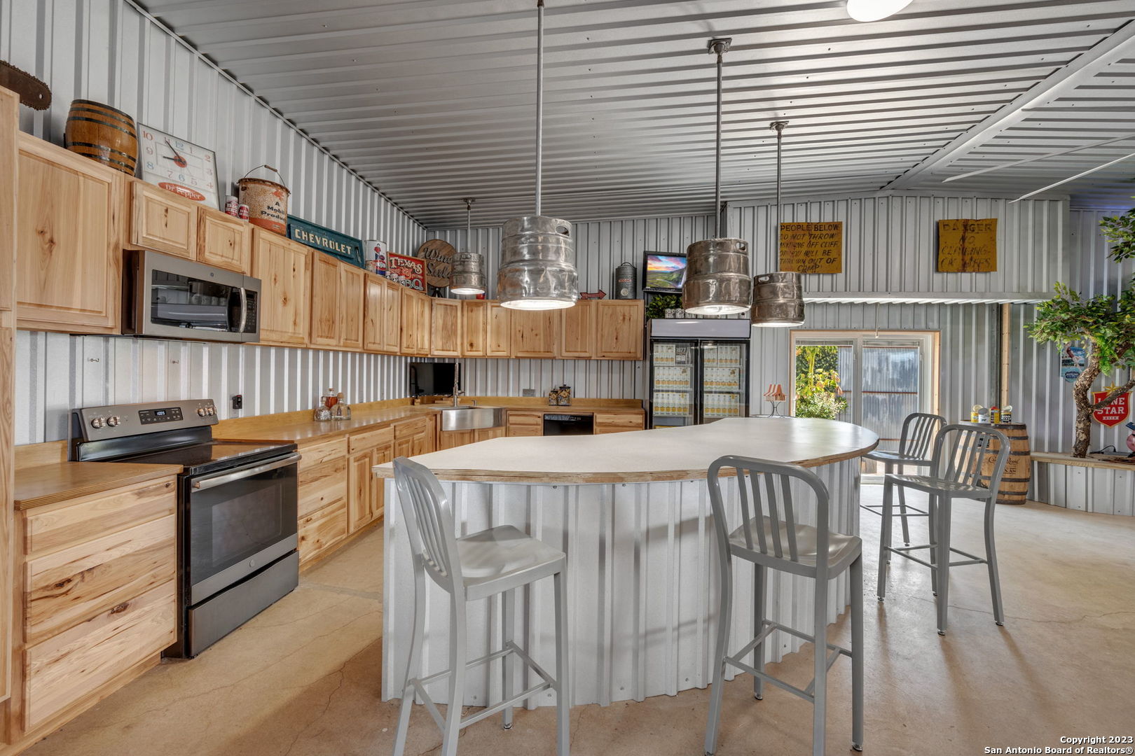 186 JULIUS DR