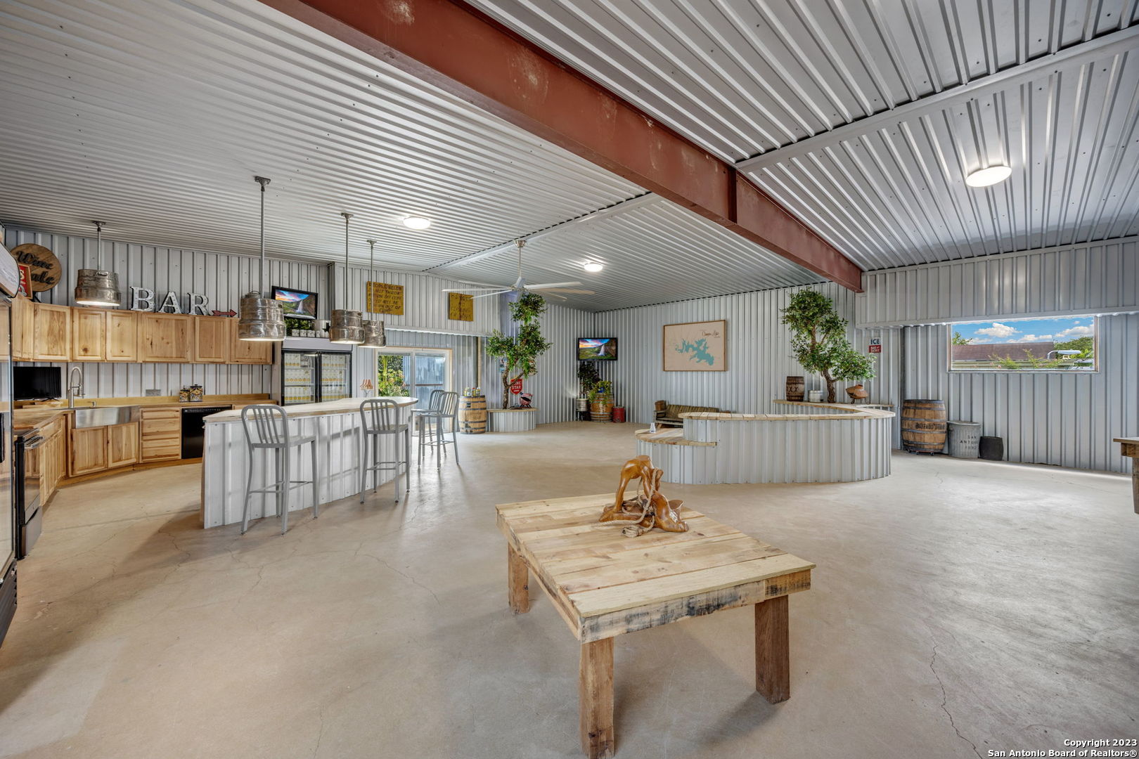186 JULIUS DR