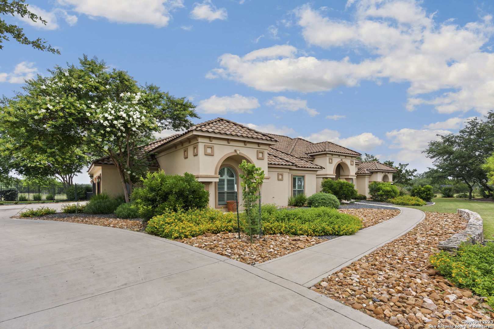 119 HILL MYNA LN