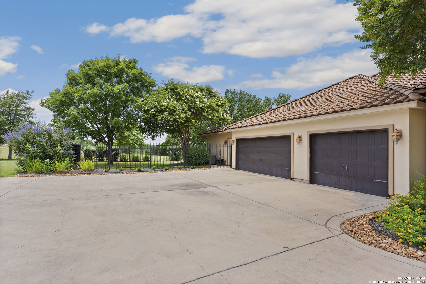 119 HILL MYNA LN