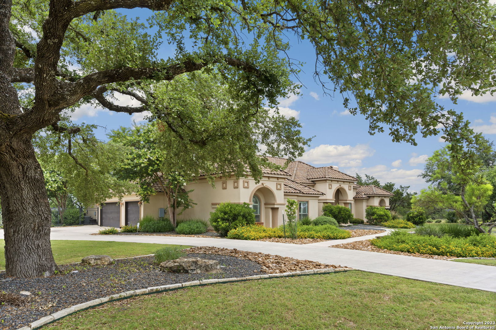 119 HILL MYNA LN