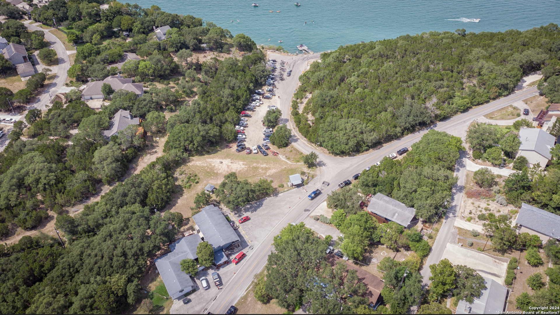 537 SKYLINE DR