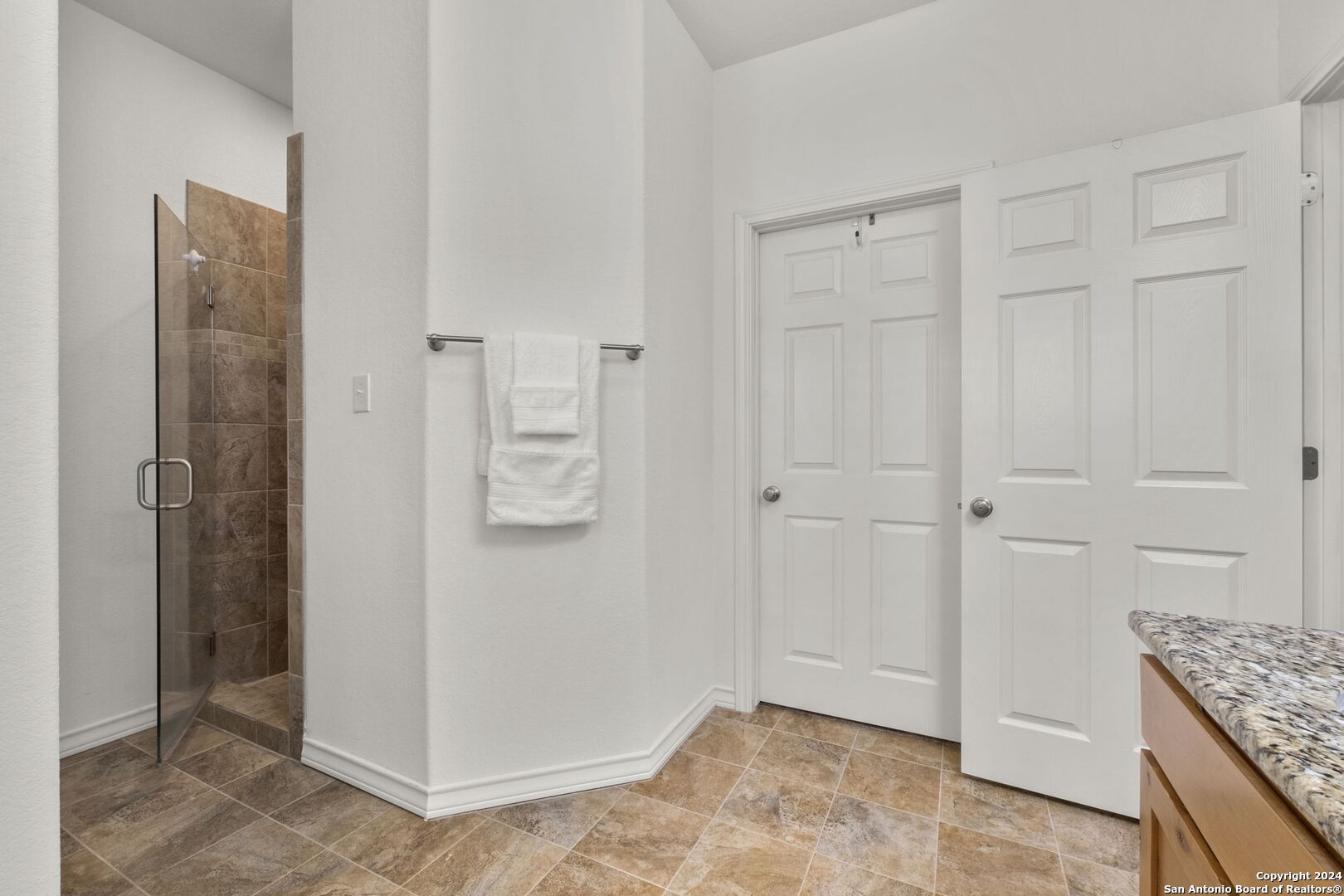 1311 Heritage Hill