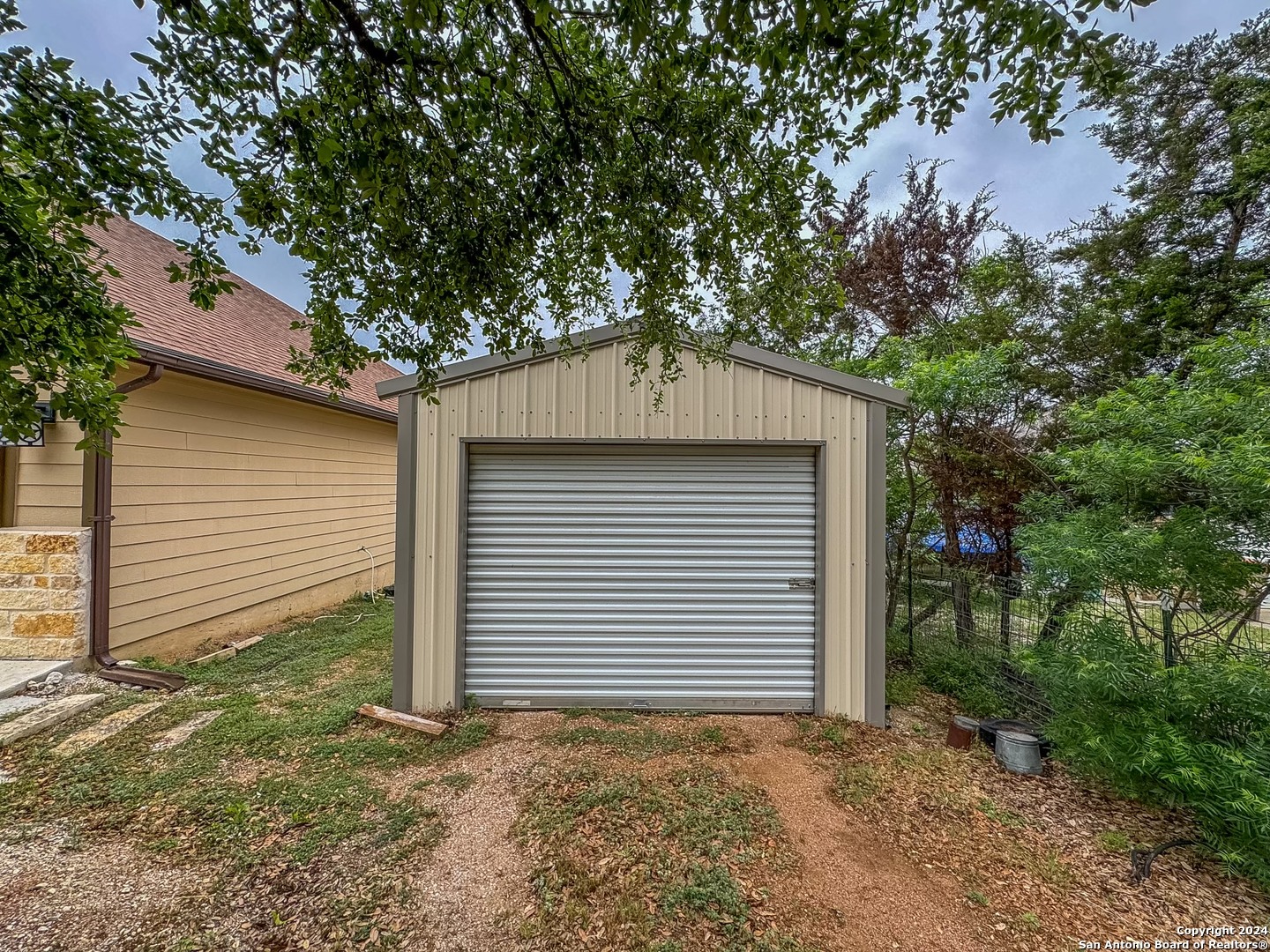 1311 Heritage Hill