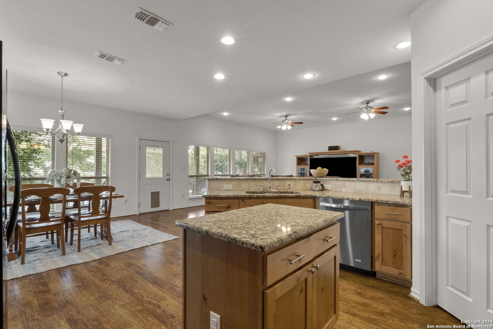 1311 Heritage Hill