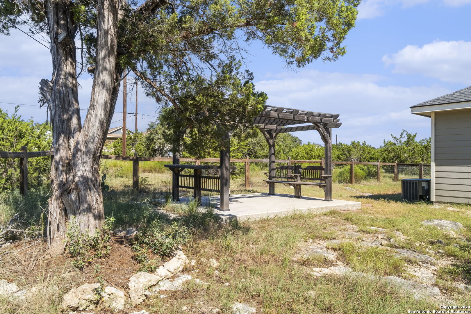 340 Ridge Wood Trail