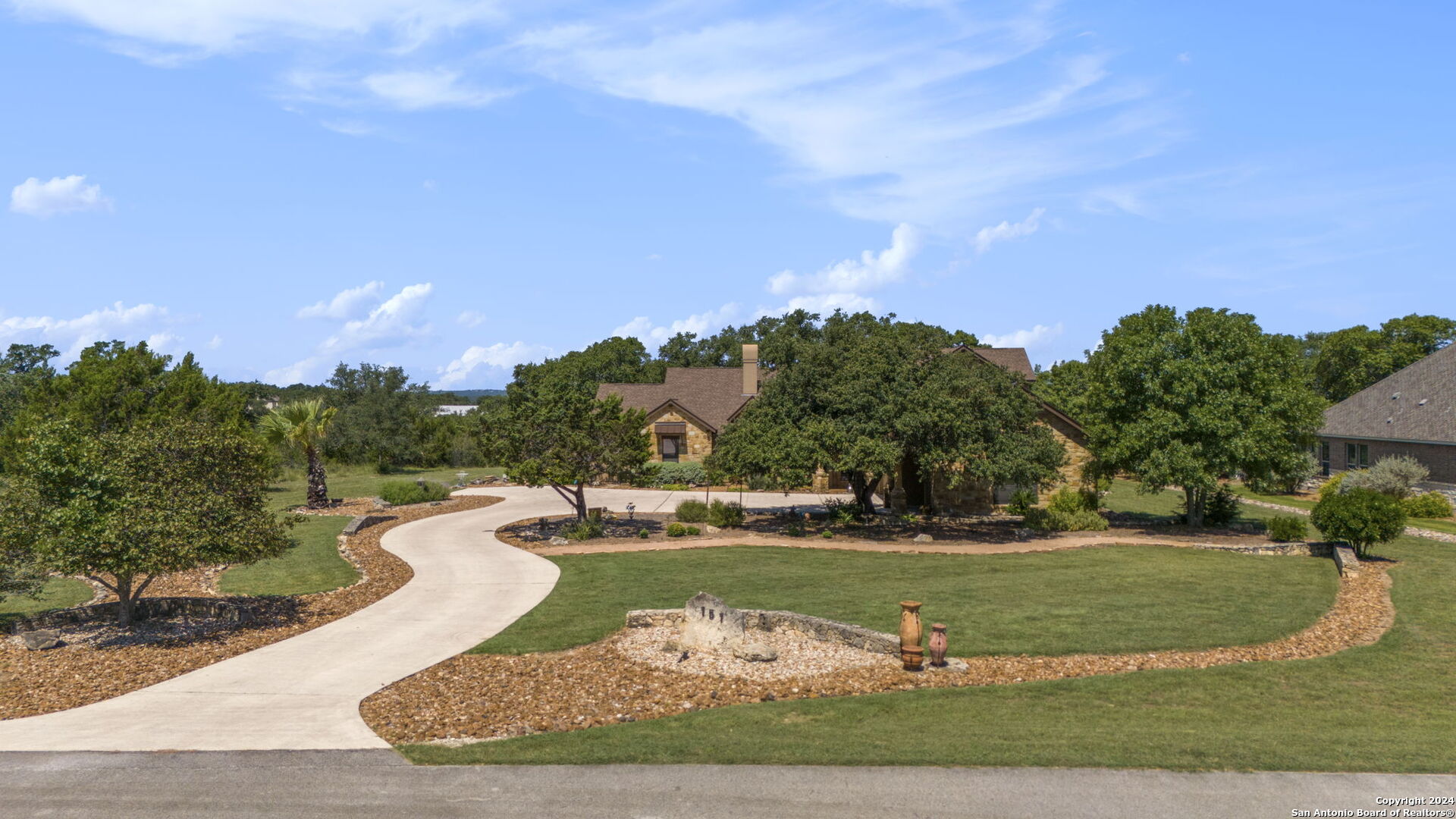 151 HILL MYNA LN