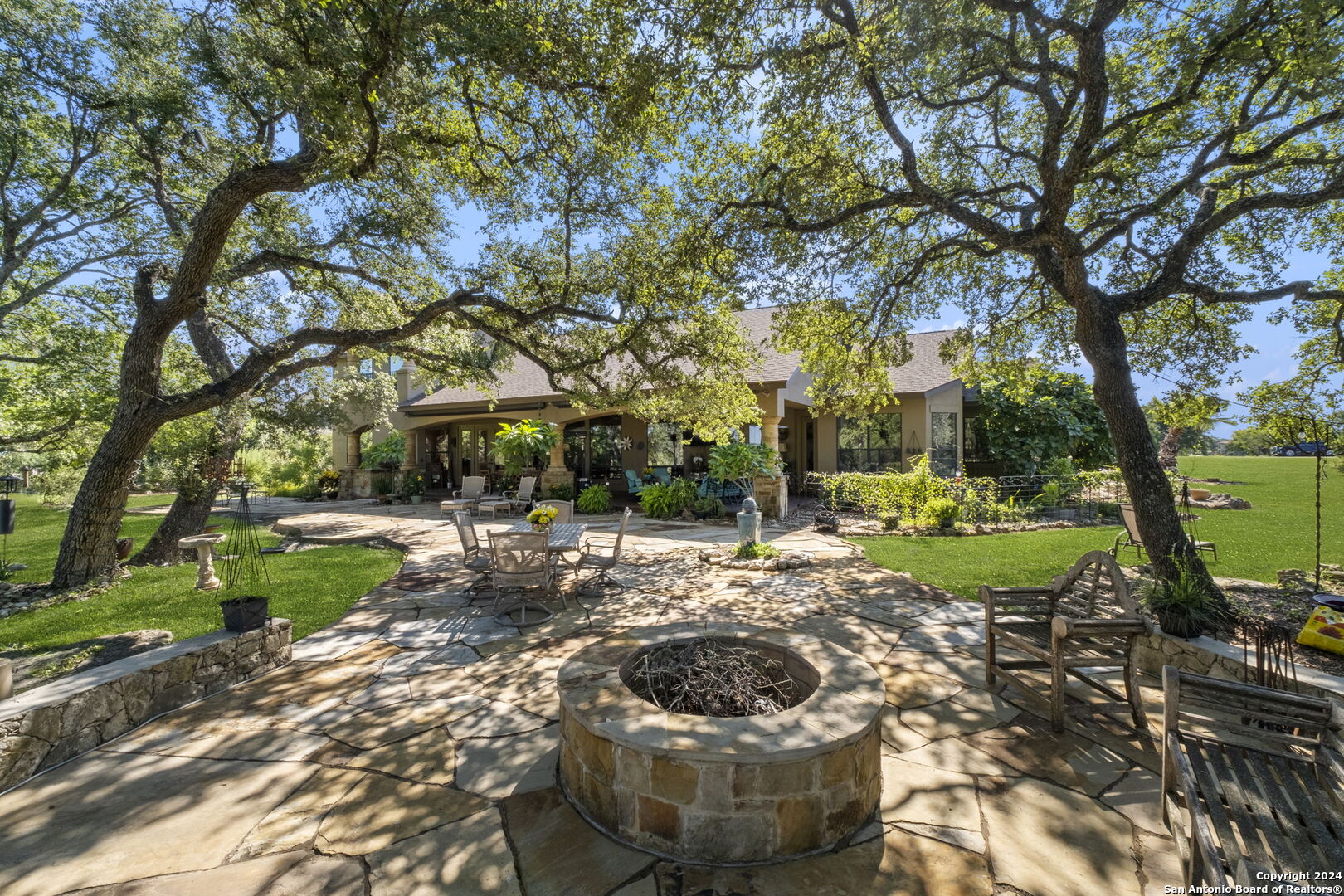 151 HILL MYNA LN