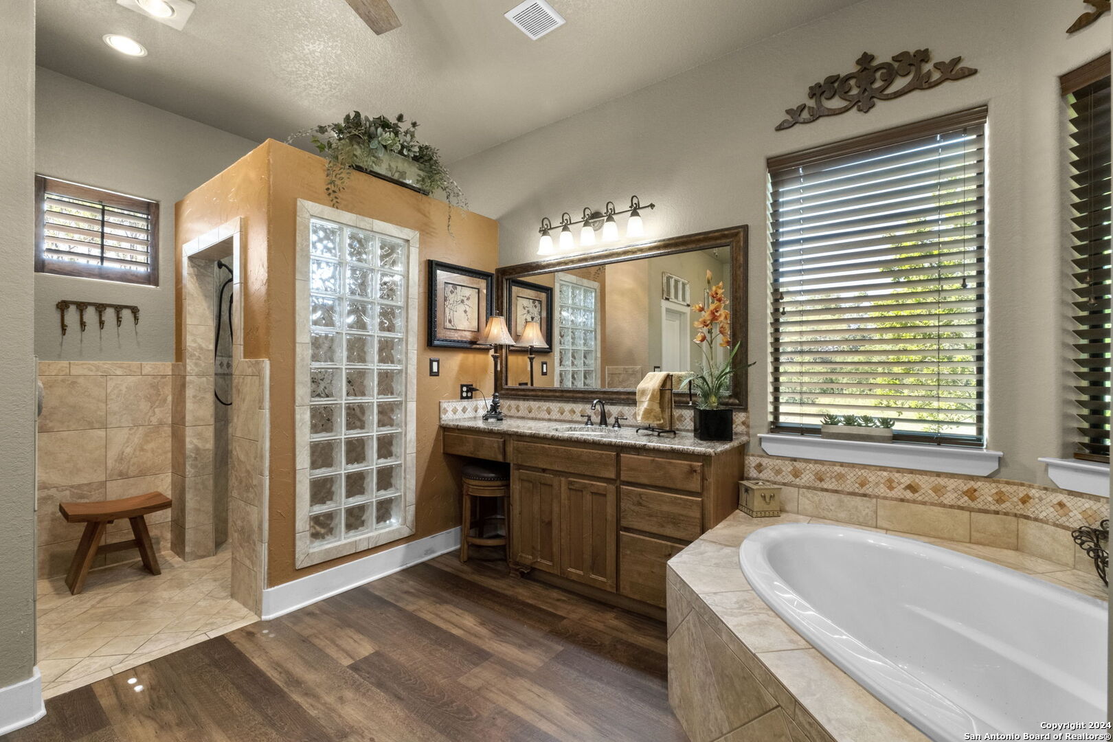 151 HILL MYNA LN
